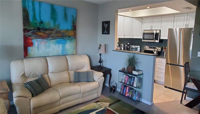 680 71ST AVENUE 12, St Pete Beach, FL 33706