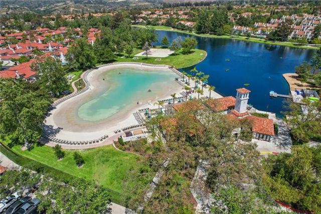 4 Via Joaquin, Rancho Santa Margarita, CA 92688