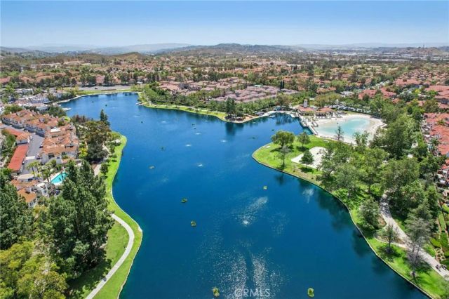 4 Via Joaquin, Rancho Santa Margarita, CA 92688