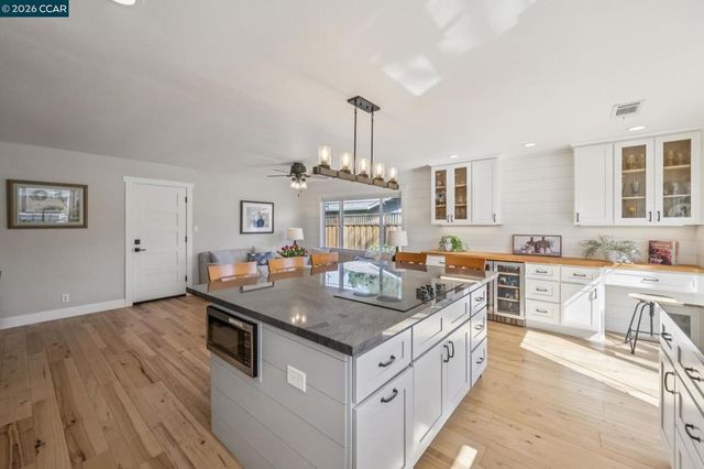 6172 6172 Everglades Ct, Pleasanton, CA 94588