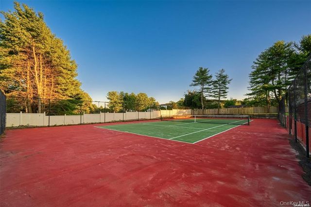 4 Jester Court, Dix Hills, NY 11746