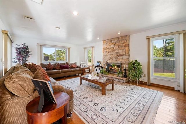 4 Jester Court, Dix Hills, NY 11746