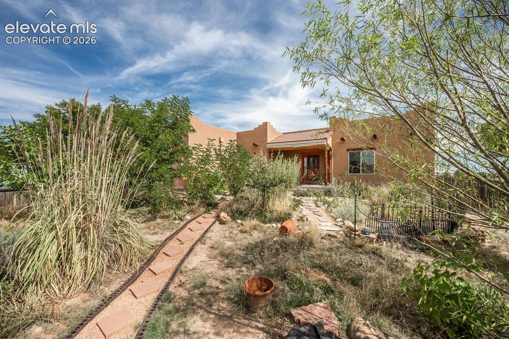 1748 N Wyatt Earp Lane, Pueblo West, CO 81007 — photo 4