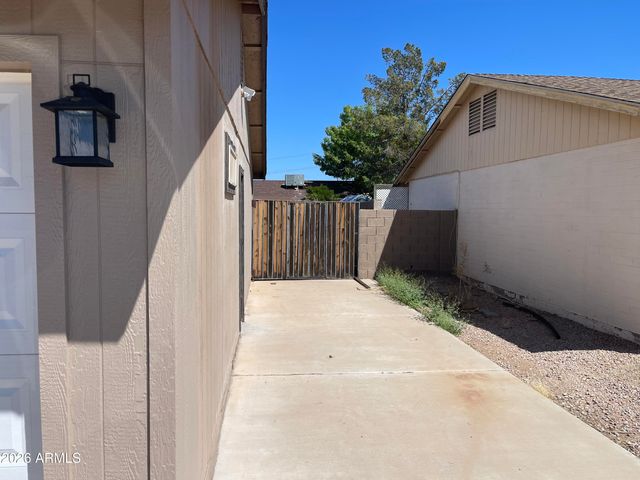 718 W STRAFORD Drive, Chandler, AZ 85225