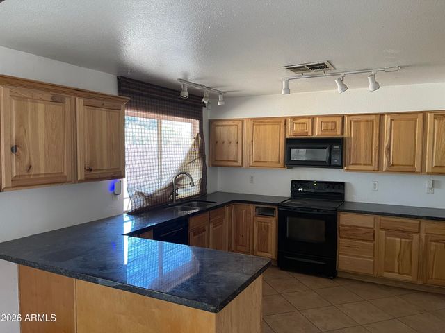 718 W STRAFORD Drive, Chandler, AZ 85225