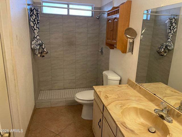 718 W STRAFORD Drive, Chandler, AZ 85225