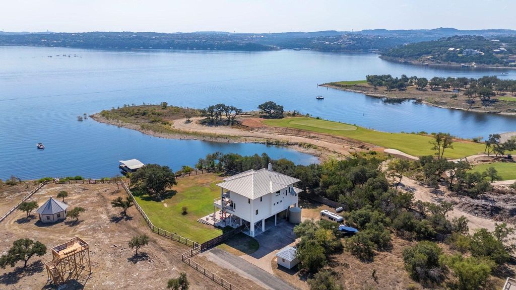 19901 Moon Dance LN, Spicewood, TX 78669