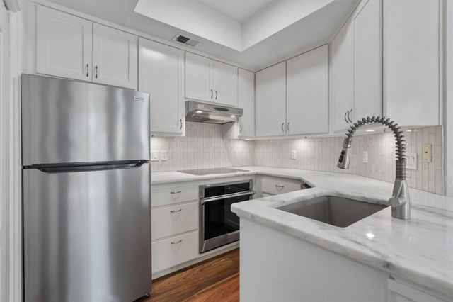 6000 Shepherd Mountain CV 1001, Austin, TX 78730