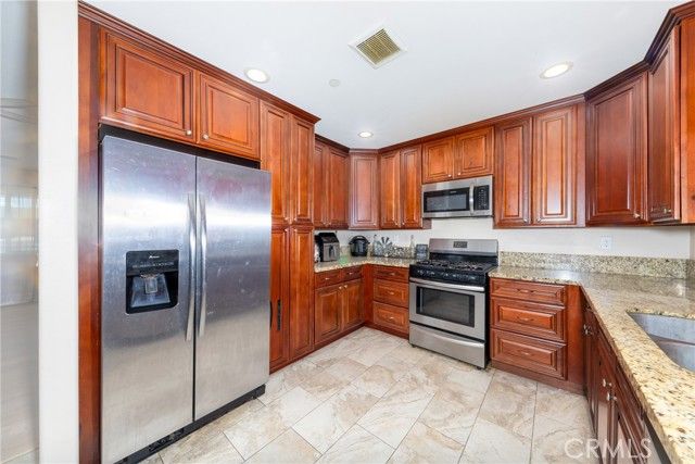 14632 Maricopa, Victorville, CA 92392