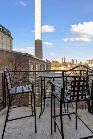 150 Portland Avenue 304, Minneapolis, MN 55401