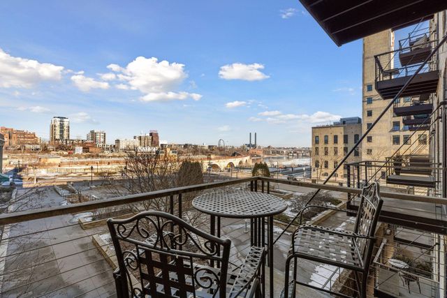 150 Portland Avenue 304, Minneapolis, MN 55401