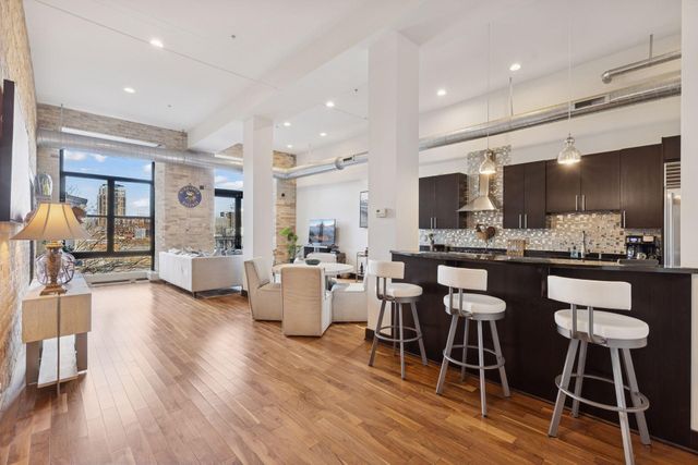 150 Portland Avenue 304, Minneapolis, MN 55401