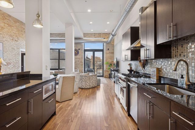 150 Portland Avenue 304, Minneapolis, MN 55401