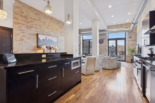 150 Portland Avenue 304, Minneapolis, MN 55401