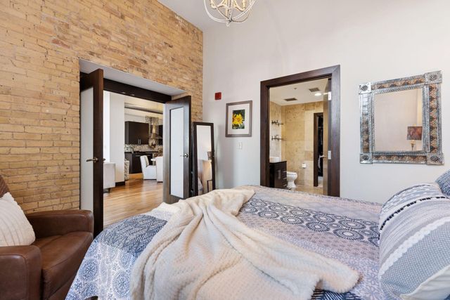 150 Portland Avenue 304, Minneapolis, MN 55401