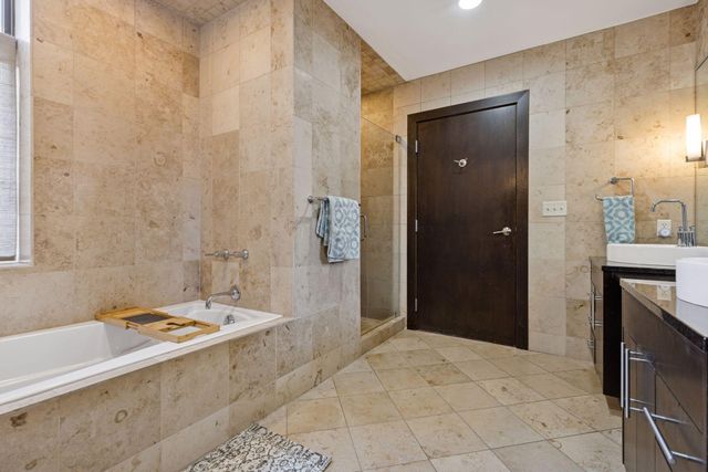 150 Portland Avenue 304, Minneapolis, MN 55401