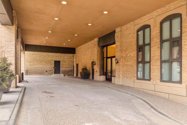 150 Portland Avenue 304, Minneapolis, MN 55401