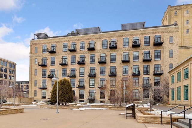 150 Portland Avenue 304, Minneapolis, MN 55401