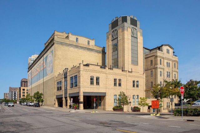 150 Portland Avenue 304, Minneapolis, MN 55401