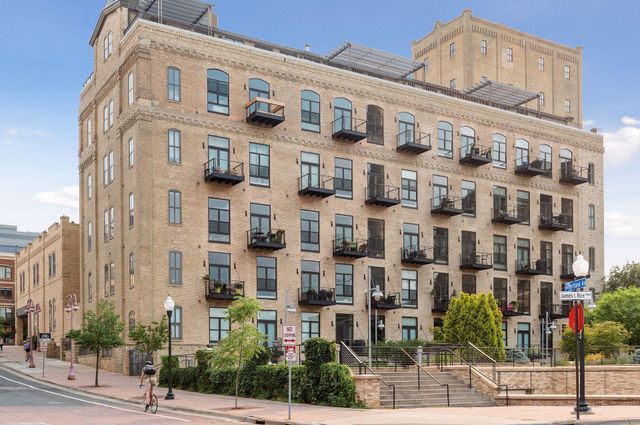 150 Portland Avenue 304, Minneapolis, MN 55401