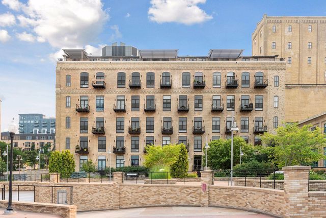 150 Portland Avenue 304, Minneapolis, MN 55401