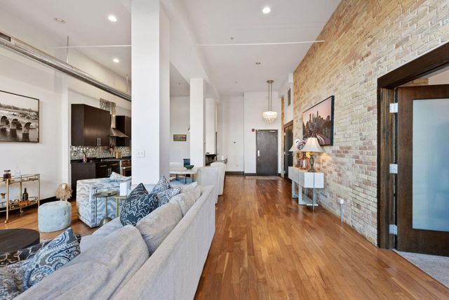 150 Portland Avenue 304, Minneapolis, MN 55401