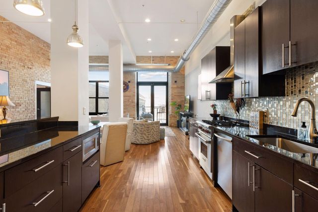 150 Portland Avenue 304, Minneapolis, MN 55401