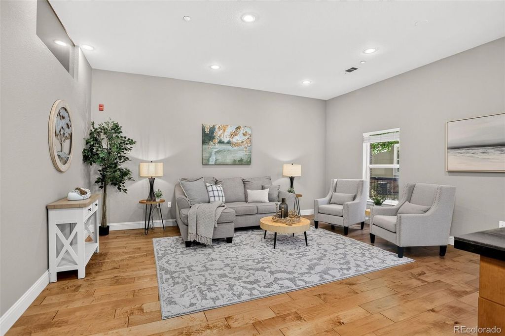Image 5 of property listing at 5401 S Park Terrace Avenue 103C, Greenwood Village, CO 80111