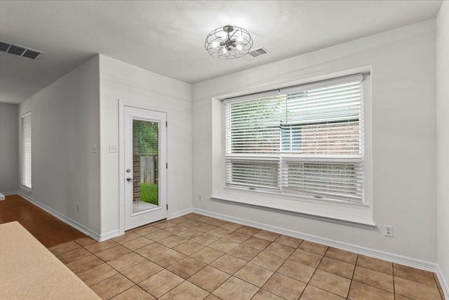 2304 Village View LOOP, Pflugerville, TX 78660