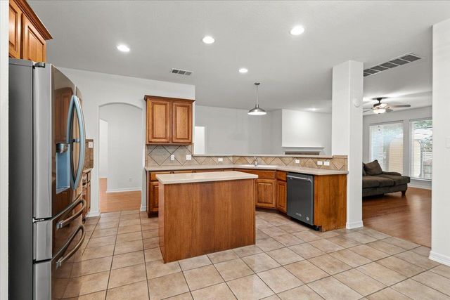 2304 Village View LOOP, Pflugerville, TX 78660