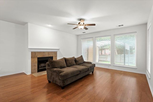 2304 Village View LOOP, Pflugerville, TX 78660