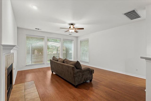 2304 Village View LOOP, Pflugerville, TX 78660