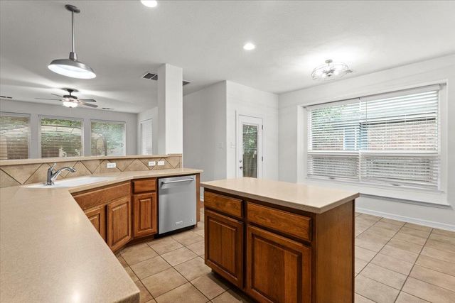 2304 Village View LOOP, Pflugerville, TX 78660