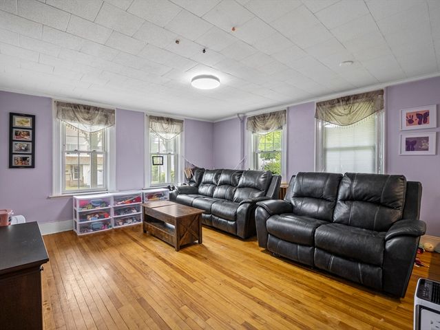 119 West St, Leominster, MA 01453