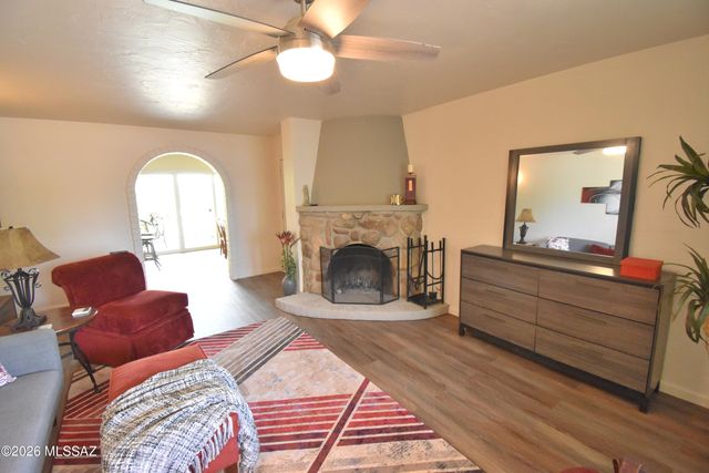 1348 W Placita Oro, Tucson, AZ 85745