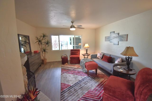 1348 W Placita Oro, Tucson, AZ 85745
