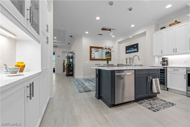 8781 Yucatan CT, Naples, FL 34112