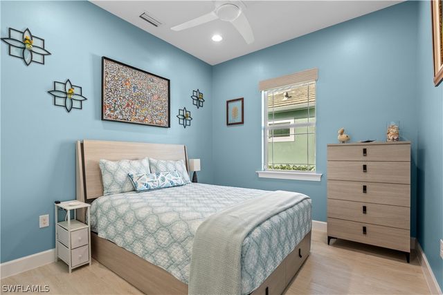 8781 Yucatan CT, Naples, FL 34112