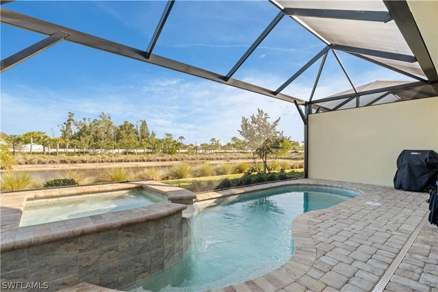 8781 Yucatan CT, Naples, FL 34112