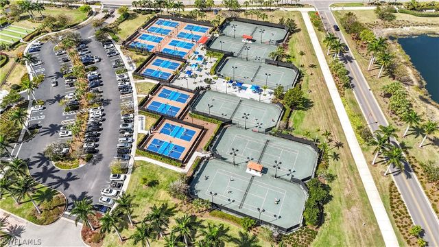 8781 Yucatan CT, Naples, FL 34112