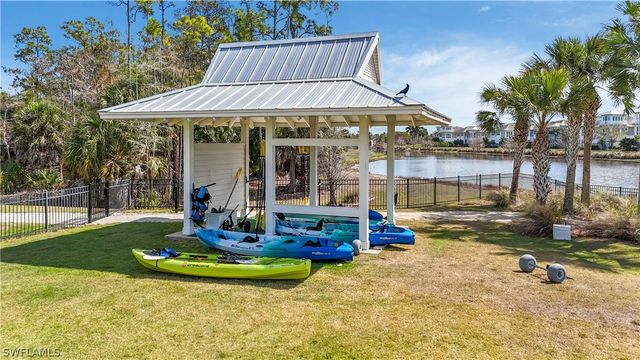 8781 Yucatan CT, Naples, FL 34112