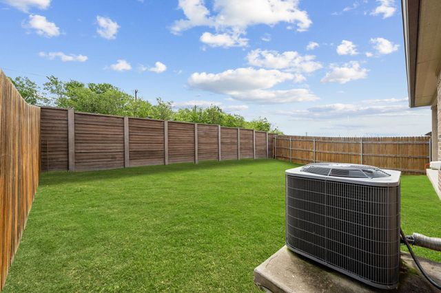 158 Jayden DR, Kyle, TX 78640