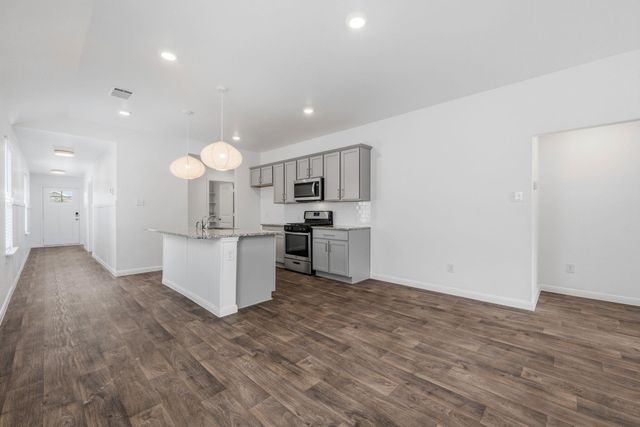 158 Jayden DR, Kyle, TX 78640