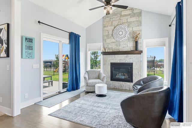 21519 Grover Street, Elkhorn, NE 68022