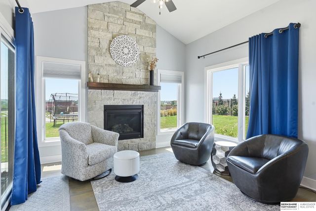 21519 Grover Street, Elkhorn, NE 68022