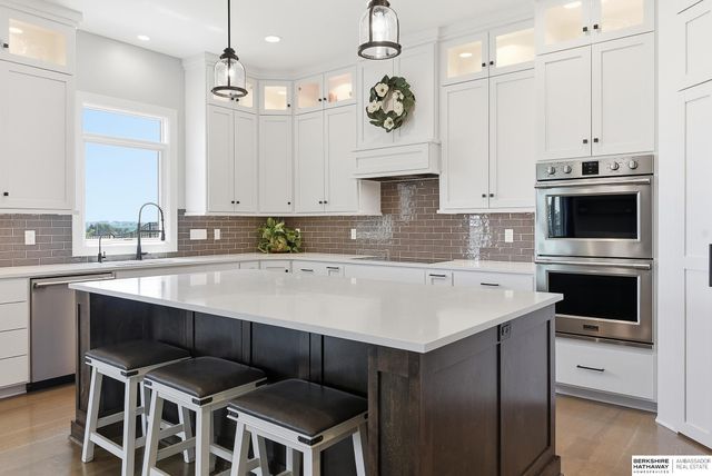 21519 Grover Street, Elkhorn, NE 68022