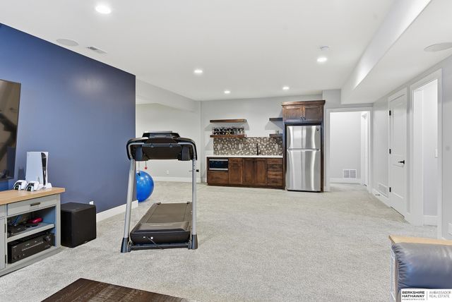 21519 Grover Street, Elkhorn, NE 68022