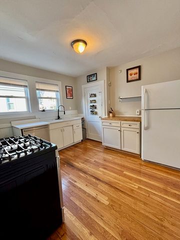 44 Waterhouse St 2, Somerville, MA 02144