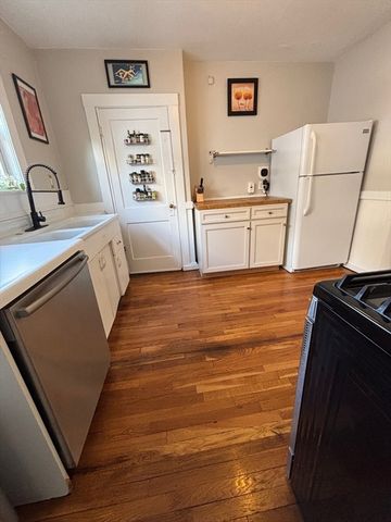 44 Waterhouse St 2, Somerville, MA 02144