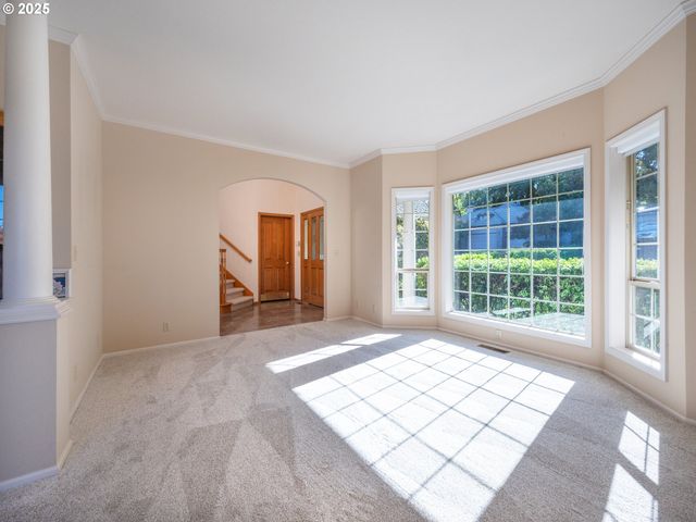 2037 MORNING VIEW Dr, Eugene, OR 97405